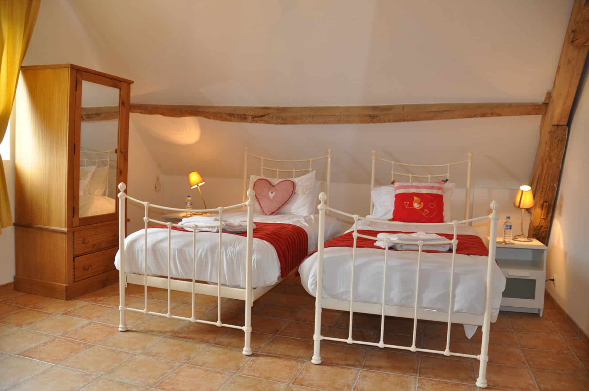 gite piscine beauval loches chambre deux lits peuplier