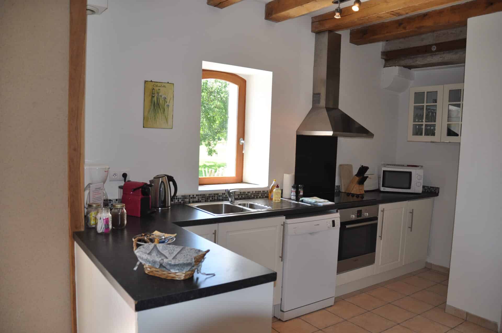 gite piscine beauval loches cuisine villa chene