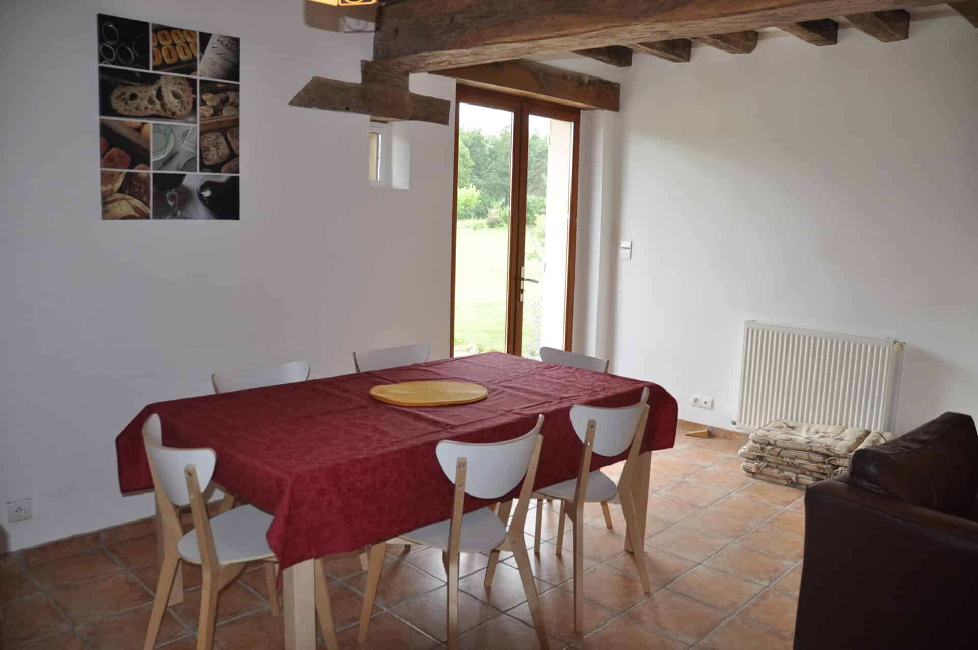 gite piscine beauval loches espace repas peuplier